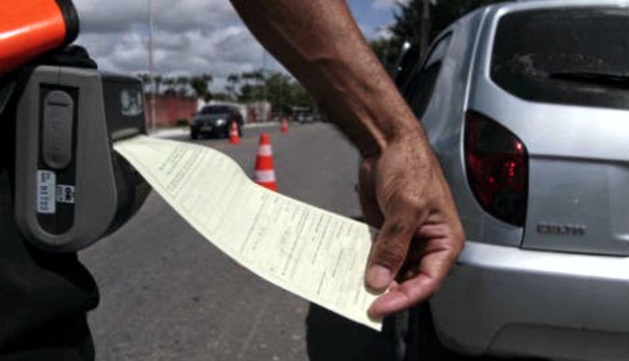 Outros estados já utilizam o equipamento eletrônico para o registros de autos de infração