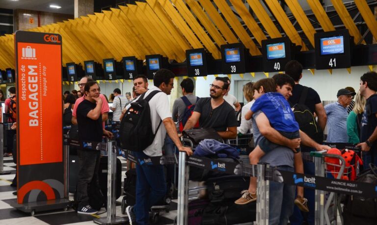 São Paulo - O Instituto de Pesos e Medidas do Estado de São Paulo fiscaliza balanças de check in no Aeroporto de Congonhas (Rovena Rosa/Agência Brasil)