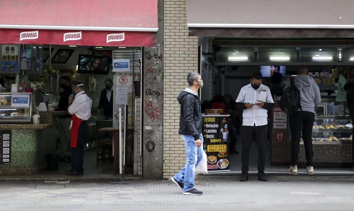 Movimentação no comércio de São Paulo após reabertura.
Foto: Rovena Rosa/Agência Brasil/Arquivo