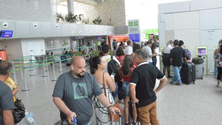 Passageiros e vendedores de milhas aéreas foram prejudicados pela situação da 123milhas; empresas de programas de milhagem não se manifestaram. Foto: José Aldenir/Agora RN