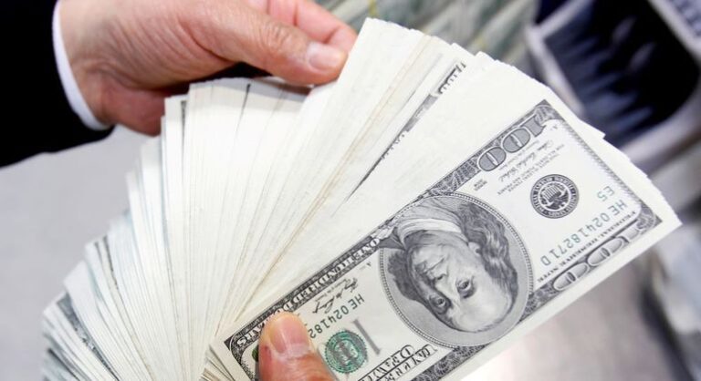 O dólar teve queda de 0,18% no mercado à vista. Foto: REUTERS.