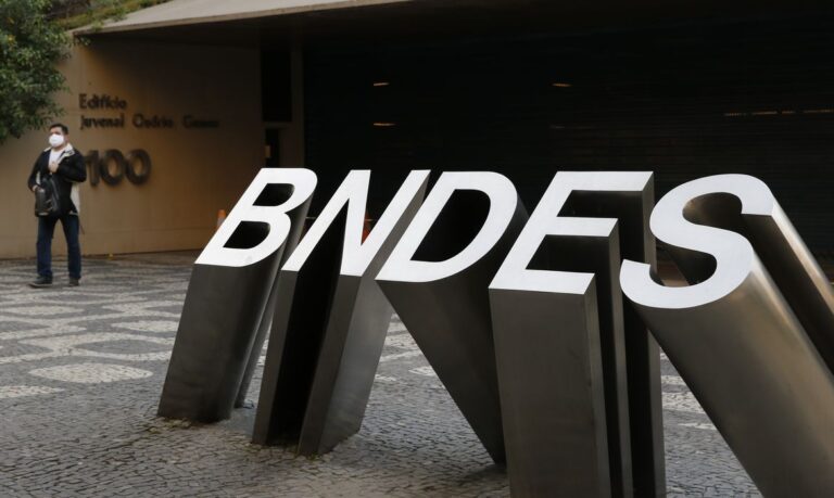 Edifício sede do BNDES, Banco Nacional de Desenvolvimento Econômico e Social, no Centro do Rio.