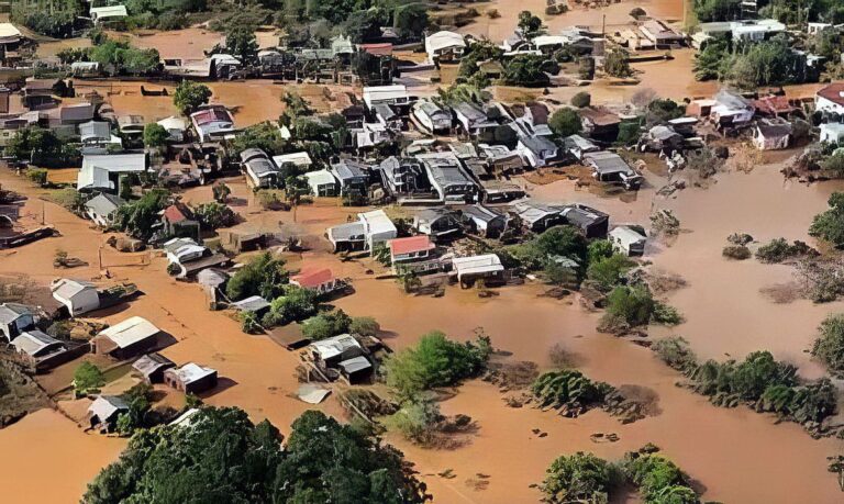 Rio Grande do Sul – Ciclone – Sobrevoo, assistência e resgate de pessoas ilhadas em Bom Retiro do Sul (RS). Foto: Marinha do Brasil/RS