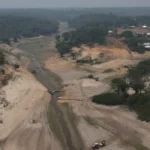 Forte seca atinge o Rio Negro, na floresta amazônica