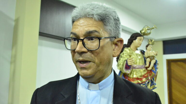 Dom João Santos Cardoso chega da Bahia para assumir Arquidiocese de Natal. Foto: José Aldenir/Agora RN
