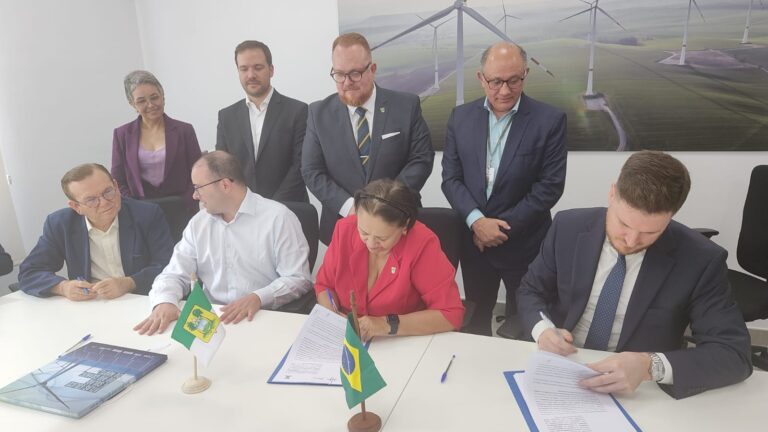 Governadora do RN, Fátima Bezerra, assina acordo para produção de hidrogênio verde. Foto: Reprodução