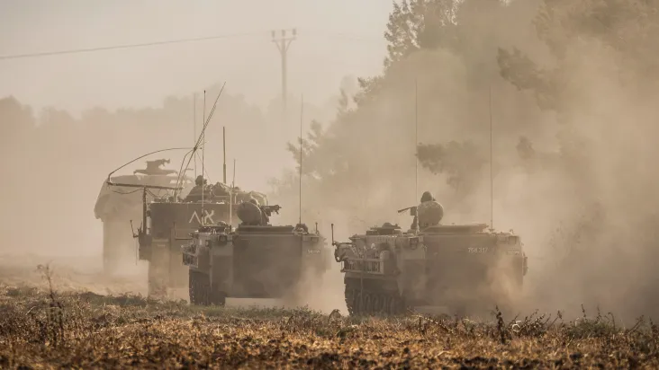 brasileirosMovimentação de militares do Exército de Israel em contraofensiva contra o grupo islâmico Hamas / Foto: Ilia Yefimovich/picture alliance via Getty Images
