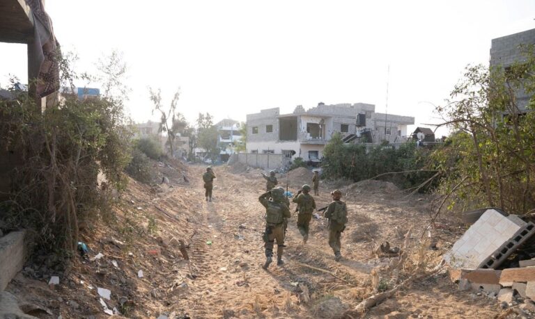 Israeli soldiers operate amid the ongoing ground operation of the Israeli army against Palestinian Islamist group Hamas, in the Gaza Strip, in this handout picture released on November 22, 2023. Israel Defense Forces/Handout via REUTERS THIS IMAGE HAS BEEN SUPPLIED BY A THIRD PARTY