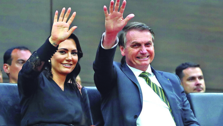 Ex-presidente Jair Bolsonaro (PL) e a mulher, ex-primeira-dama Michelle (PL) - Foto: Marcos Corrêa / PR