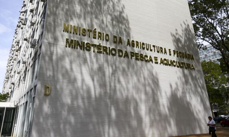 Brasília (DF), 10/04/2023 - Fachada do ministério da Agricultura e Pecuária e do ministério da Pesca e Aquicultura.