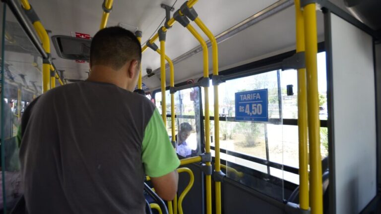 Usuários começaram a pagar mais caro pelo serviço de transporte em Natal nesta segunda-feira (13) - Foto: José Aldenir / Agora RN