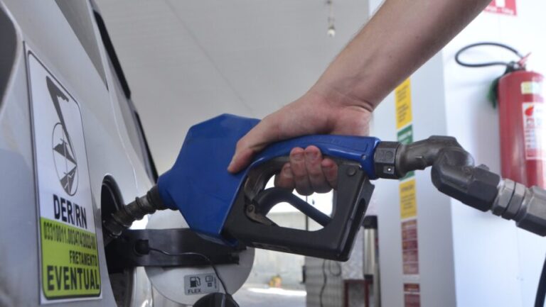 Pesquisa do Procon aponta mudança no preço da gasolina em Natal. Foto: José Aldenir/Agora RN.