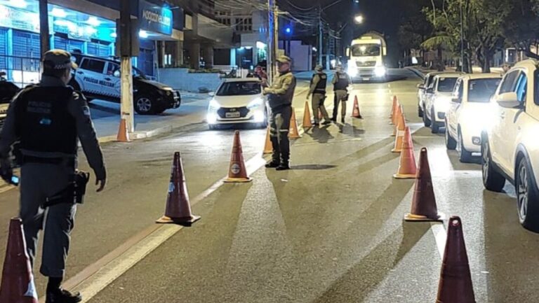 Barreiras policial que visa coibir acidentes de transito causados por embriaguez ao volante / Foto: PMRN