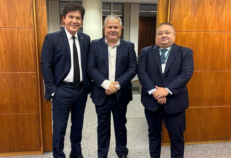 Prefeito de Ceará-Mirim, Júlio César Câmara, visitou o deputado federal Robinson Faria em Brasília / Foto: divulgação
