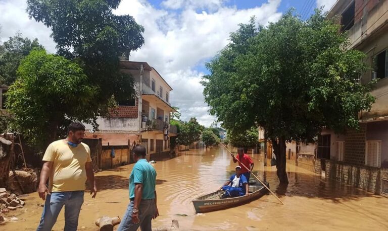 Chuva deixa mais de 3 mil desalojados em Porciúncula, no Noroeste Fluminense