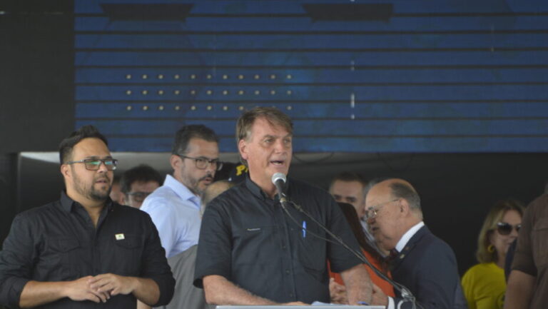 Jair Bolsonaro durante discurso em Parnamirim / Foto: José Aldenir