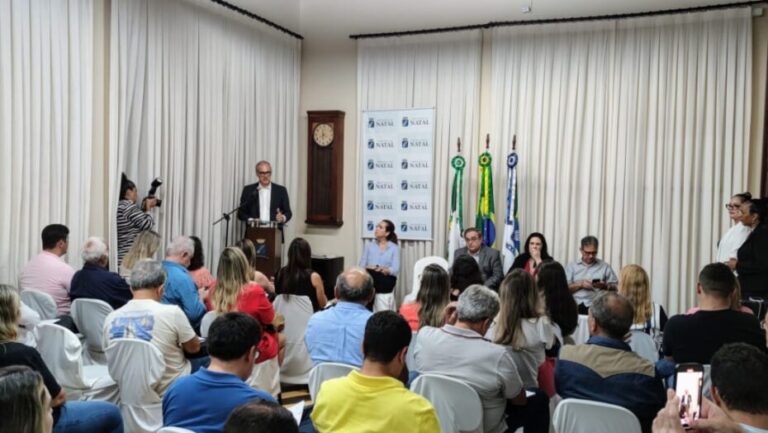 Reitor José Daniel Diniz Melo durante fala no Palácio Felipe Camarão / Foto: Wiliane Silva