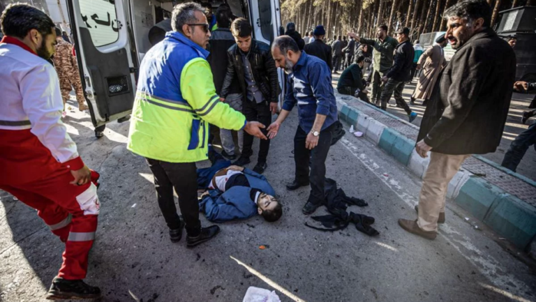 Atentado no Irã matou crianças. Foto: Stringer/Anadolu via Getty Images.