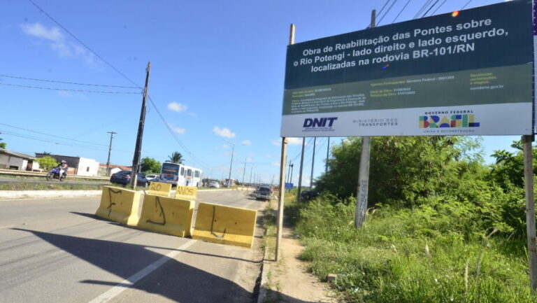 Obras na Ponte de Igapó, uma das principais ligações entre a Zona Norte e a região central de Natal, mudaram situação do trânsito em toda a região - Foto: José Aldenir