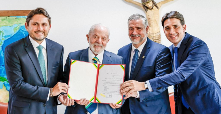 Presidente Lula sancionou PL sobre radiodifusão. Foto: Ricardo Stuckert/PR