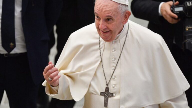 Papa francisco volta a dizer que ‘aborto é homicídio’