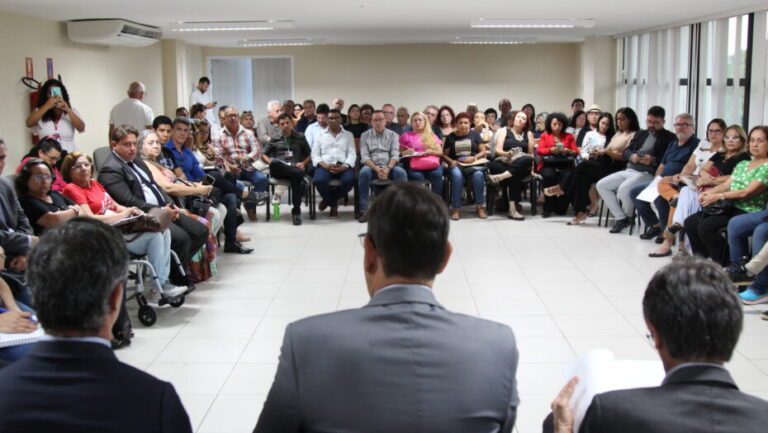 Reunião com sindicatos a respeito da aposentadoria dos servidores - Foto: Dayse Bezerra