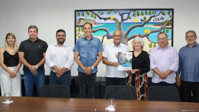 Reunião contou com representantes do Sistema Fecomércio RN e Prefeitura de Parnamirim. Foto: Divulgação.