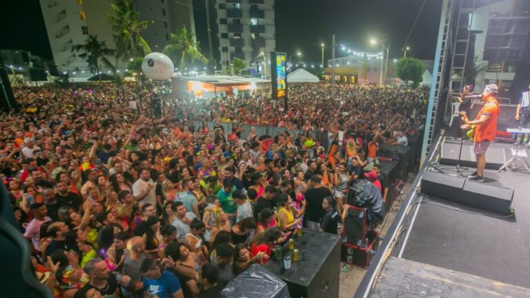 Polo Ponta Negra tem público recorde com Ricardo Chaves no carnaval. Foto: Prefeitura de Natal