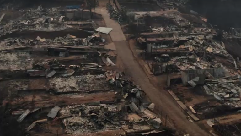 Vista aérea da região de Viña del Mar, no Chile, mostra a destruição causada pelos incêndios florestais. Foto: Reuters