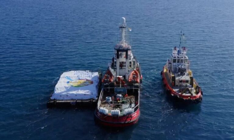 Navio de ajuda deixa Chipre rumo a Gaza
 12/3/2024   World Central Kitchen/Divulgação/REUTERS