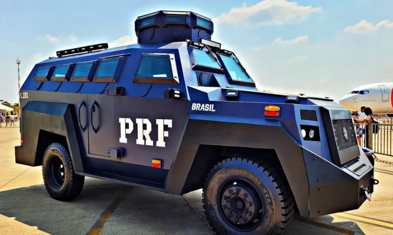 Carro blindado produzido pela Combat Armor para a Polícia Rodoviária Federal. Veículo apresentou série de problemas. – Foto: Divulgação/Combat Armor