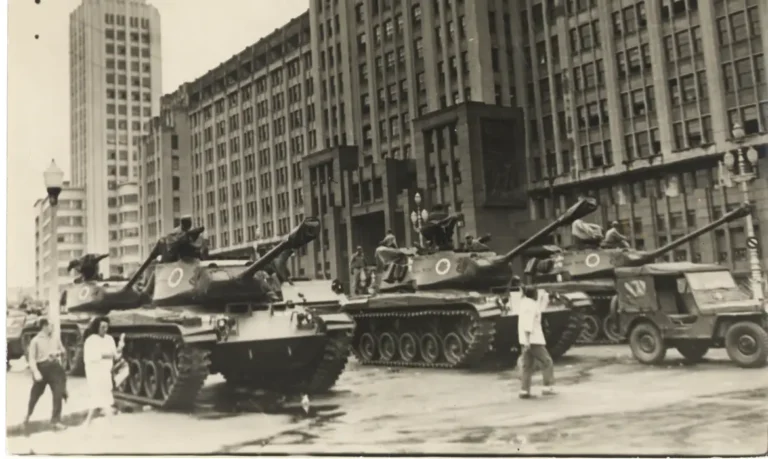 Tanques no golpe de 1964_Rio
