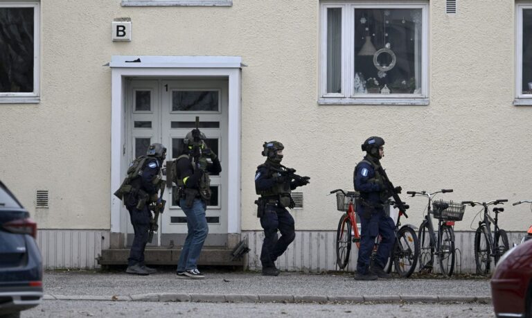 Police officers operate at the Viertola comprehensive school in Vantaa, Finland, on April 2, 2024. Three minors were injured in a shooting at the school on Tuesday morning. A suspect, also a minor, has been apprehended.   Lehtikuva/MARKKU ULANDER  via REUTERS      ATTENTION EDITORS - THIS IMAGE WAS PROVIDED BY A THIRD PARTY. NO THIRD PARTY SALES. NOT FOR USE BY REUTERS THIRD PARTY DISTRIBUTORS. FINLAND OUT. NO COMMERCIAL OR EDITORIAL SALES IN FINLAND.