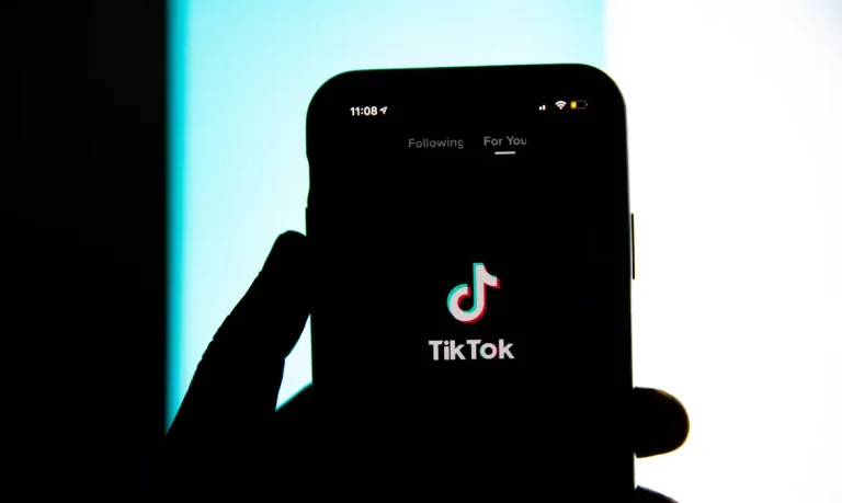 Câmara dos EUA aprova projeto de lei para forçar ByteDance a vender TikTok ou sofrer proibição. Foto: Solen Feyissa/Flickr