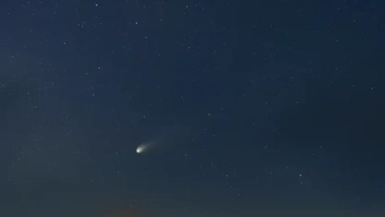 Cometa no céu / Foto: Caio Correia - Observatório Nacional