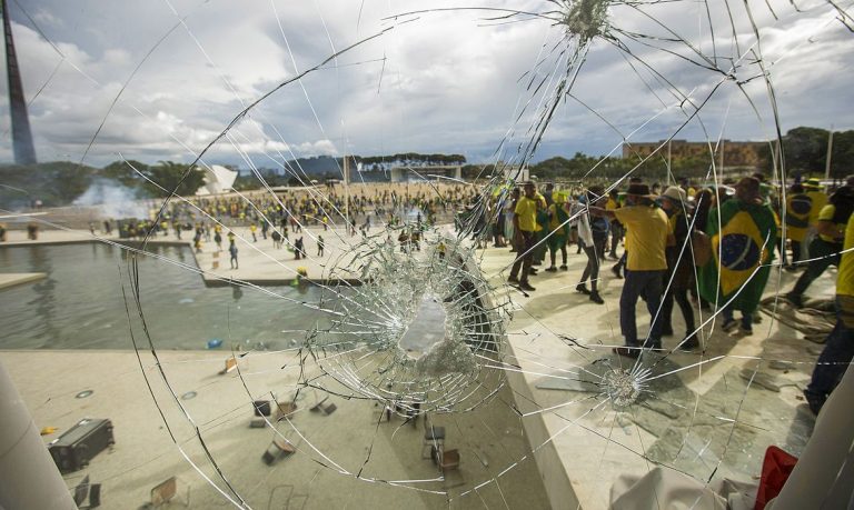 RETROSPECTIVA_2023 - Atos golpistas de 8 de janeiro. - Foto: Joédson Alves/Agência Brasil