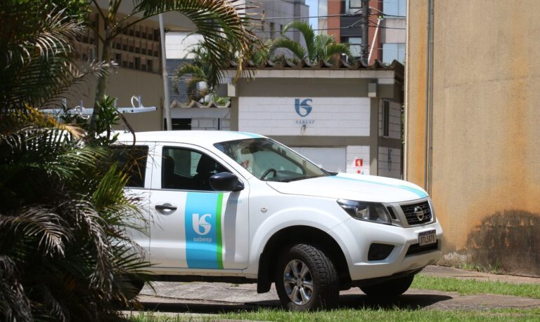 São Paulo (SP), 06/12/2023 - Carro da Sabesp estacionado na sede da empresa em Vila Mariana. Foto: Rovena Rosa/Agência Brasil