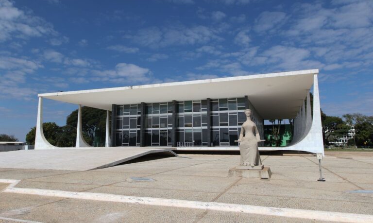 Palácio do Supremo Tribunal Federal na Praça dos Três poderes em Brasília