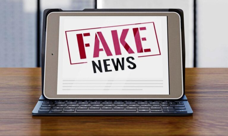 Fake News; Notícia Falsa; Celular; Notebook; Computador; Notícia - Nova onda de fake news no Brasil influencia a guerra digital. Foto: Freepik