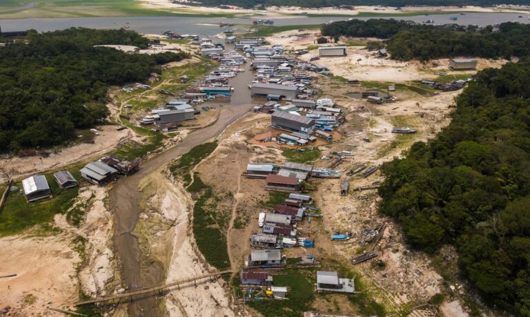 RETROSPECTIVA_2023 - Seca no Amazonas. - Foto: Rafa Neddermeyer/Agência Brasil