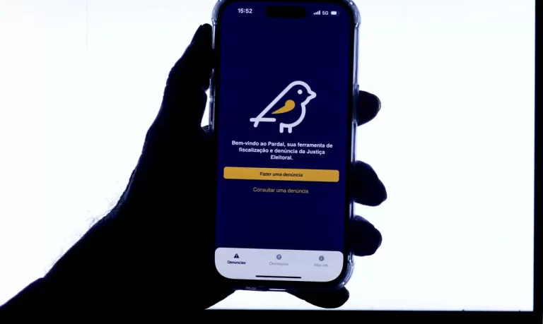 Brasília (DF) 14/08/2024 – O Pardal é o sistema que possibilita ao cidadão informar à Justiça Eleitoral e ao Ministério Público denúncias de infrações eleitorais e irregularidades verificadas nas campanhas eleitorais em seus municípios, fortalecendo os princípios da participação popular, transparência e lisura do pleito.
Foto: Joédson Alves/Agência Brasil