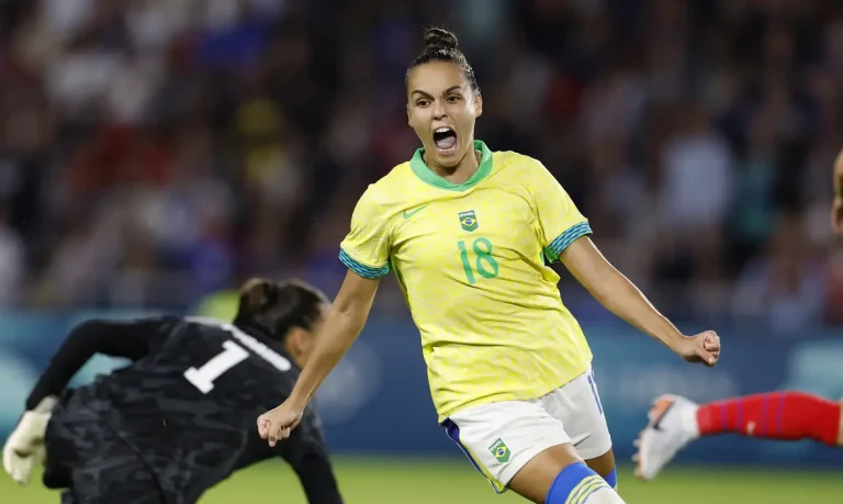 Nantes (França), 03.08.2024 - Lance de jogo da seleção Feminina entre Brasil e França, válido pelas Olimpíadas 2024. Foto: Rafael Ribeiro/CBF