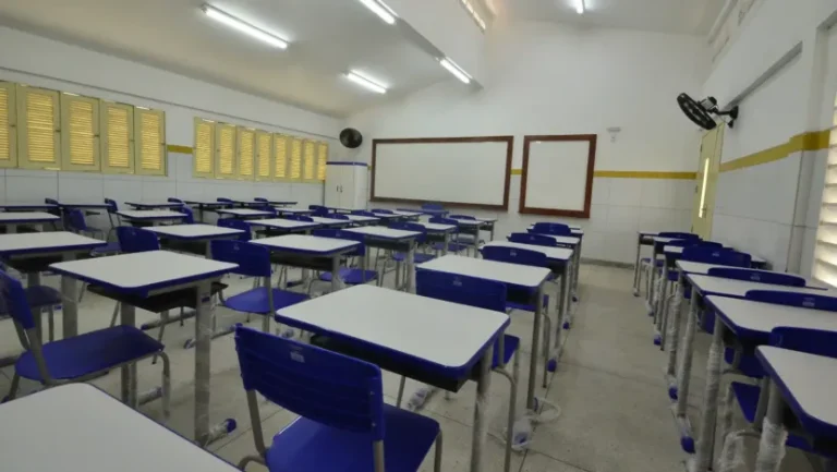 Escola Municipal de Tempo Integral Padre Tiago Theisen Parque dos Coqueiros (15)