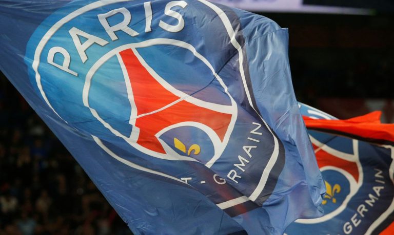 Bandeiras do Paris St Germain em jogo contra Caen
 12/8/2018      Reuters/Regis Duvignau/Proibida reprodução