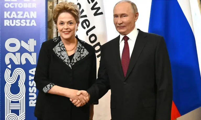 Rússia, 22/10/2024 - O presidente russo Vladimir Putin se reúne com a presidente do Novo Banco de Desenvolvimento, Dilma Rousseff, no primeiro dia da cúpula dos Brics 2024. Foto: dilmarousseff/Instagram