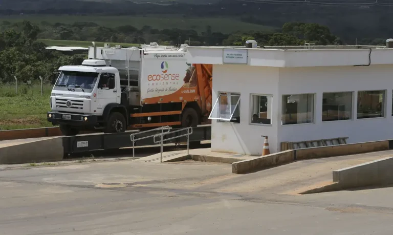 Brasília - O novo aterro sanitário do Distrito Federal, em Samambaia (Valter Campanato/Agência Brasil)