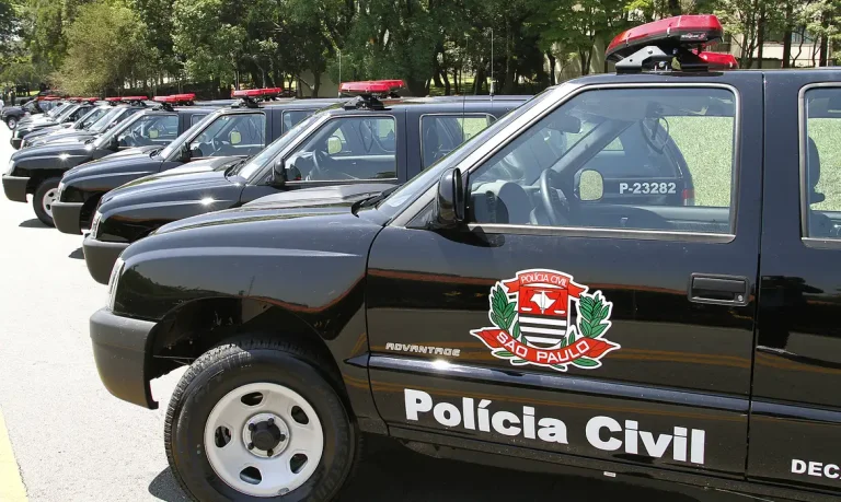 Viaturas da polícia civil de São Paulo