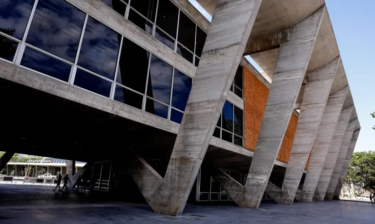 Rio de Janeiro (RJ), 30/10/2024 -Fachada e entorno do Museu de Arte Moderna (MAM Rio), que vai receber a Cúpula do G20, no Parque do Flamengo. Foto: Tânia Rêgo/Agência Brasil