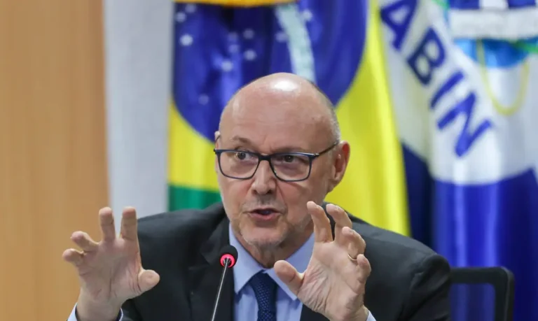 Brasília, 04/12/2024 - Diretor-geral da Agência Brasileira de Inteligência (ABIN), Luiz Fernando Corrêa, na reunião do Conselho Consultivo do Sistema Brasileiro de Inteligência. Foto: Wilson Dias/ Agência Brasil