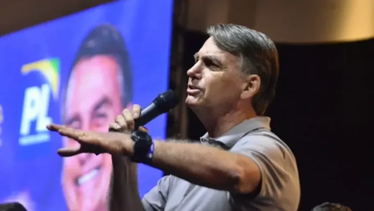 Indiciamento de Bolsonaro intensifica movimentações políticas no cenário para 2026